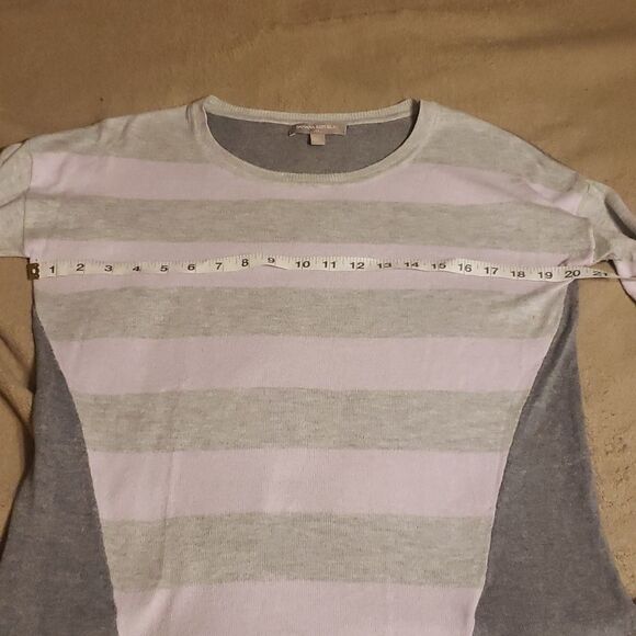 ❤ 3/$20. Banana Republic lightweight sweater. XS - Picture 6 of 7